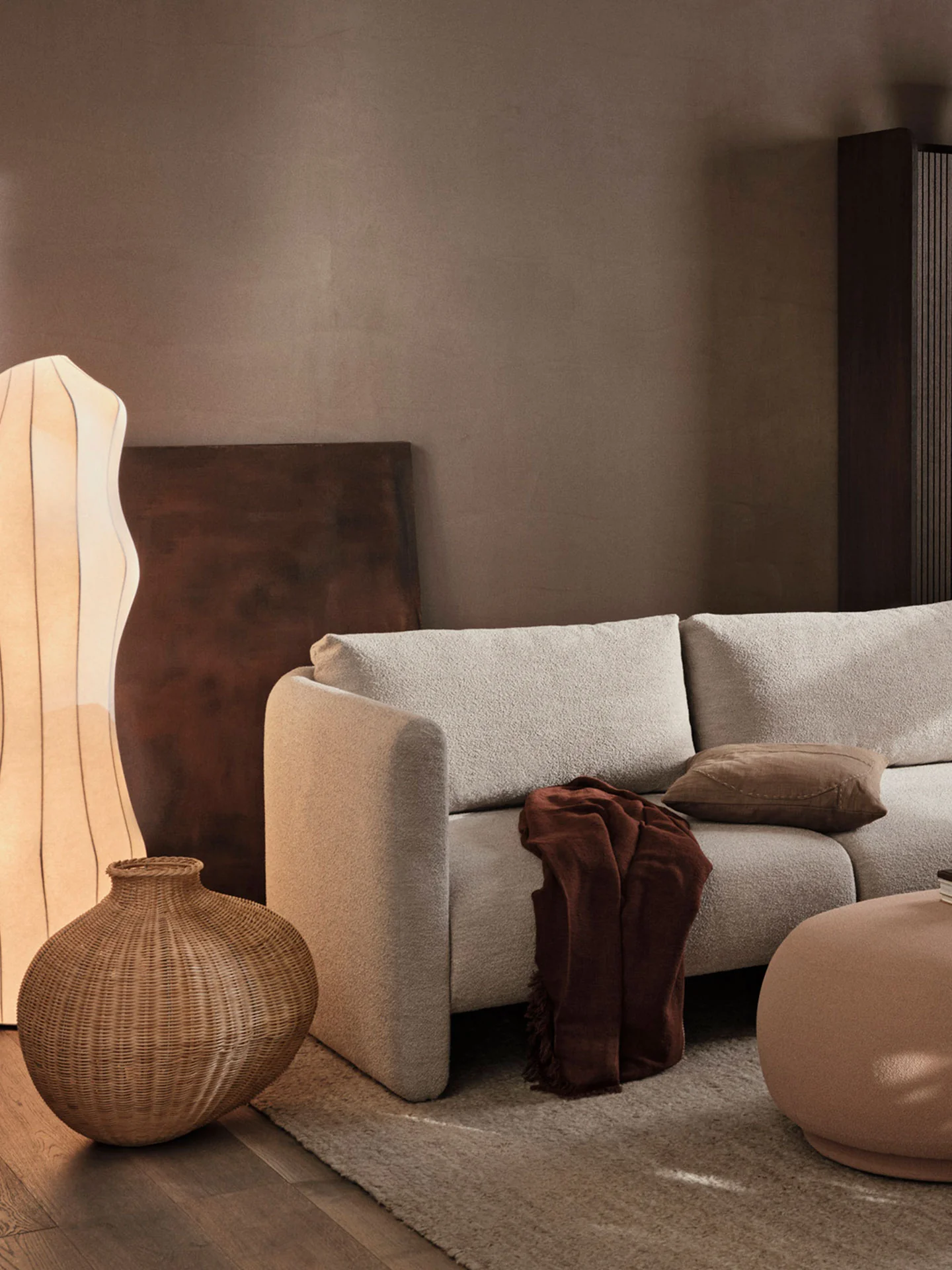 Dae Floor Lamp - White - UL - Image 4