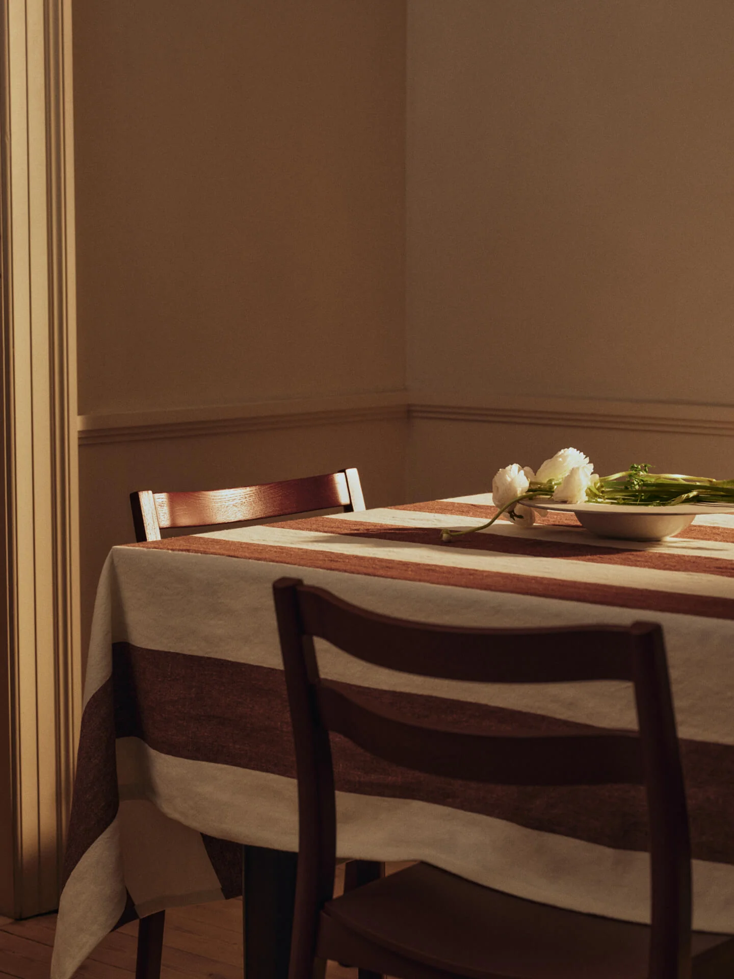 Hale Tablecloth - Chestnut/Frosted Lime - Image 2