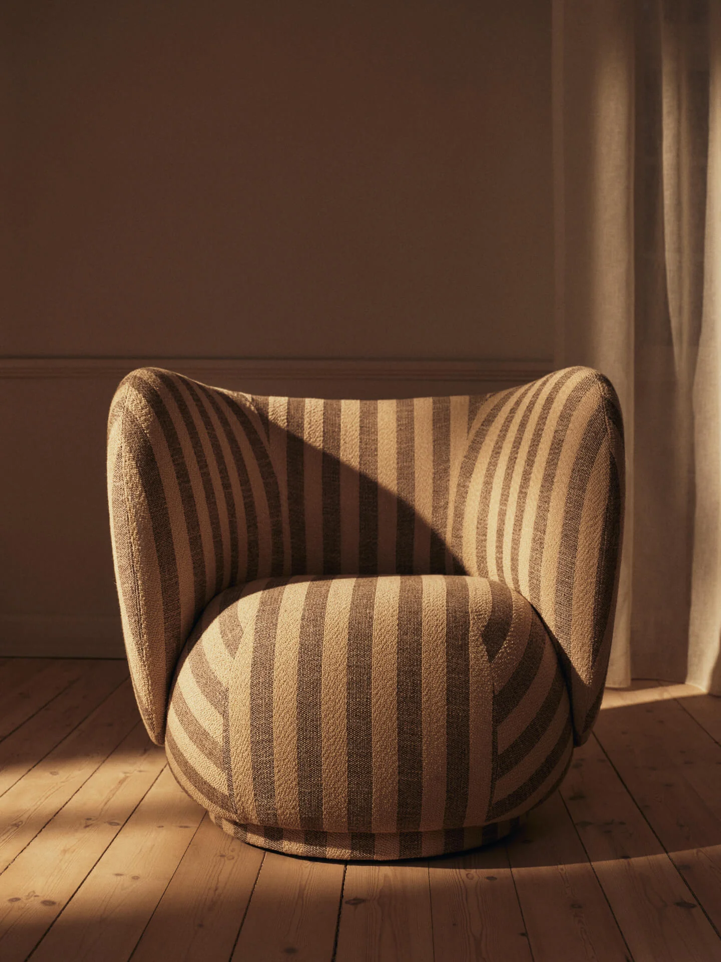 Rico Lounge Chair - Louisiana - Sand/Off-White - US - Image 2