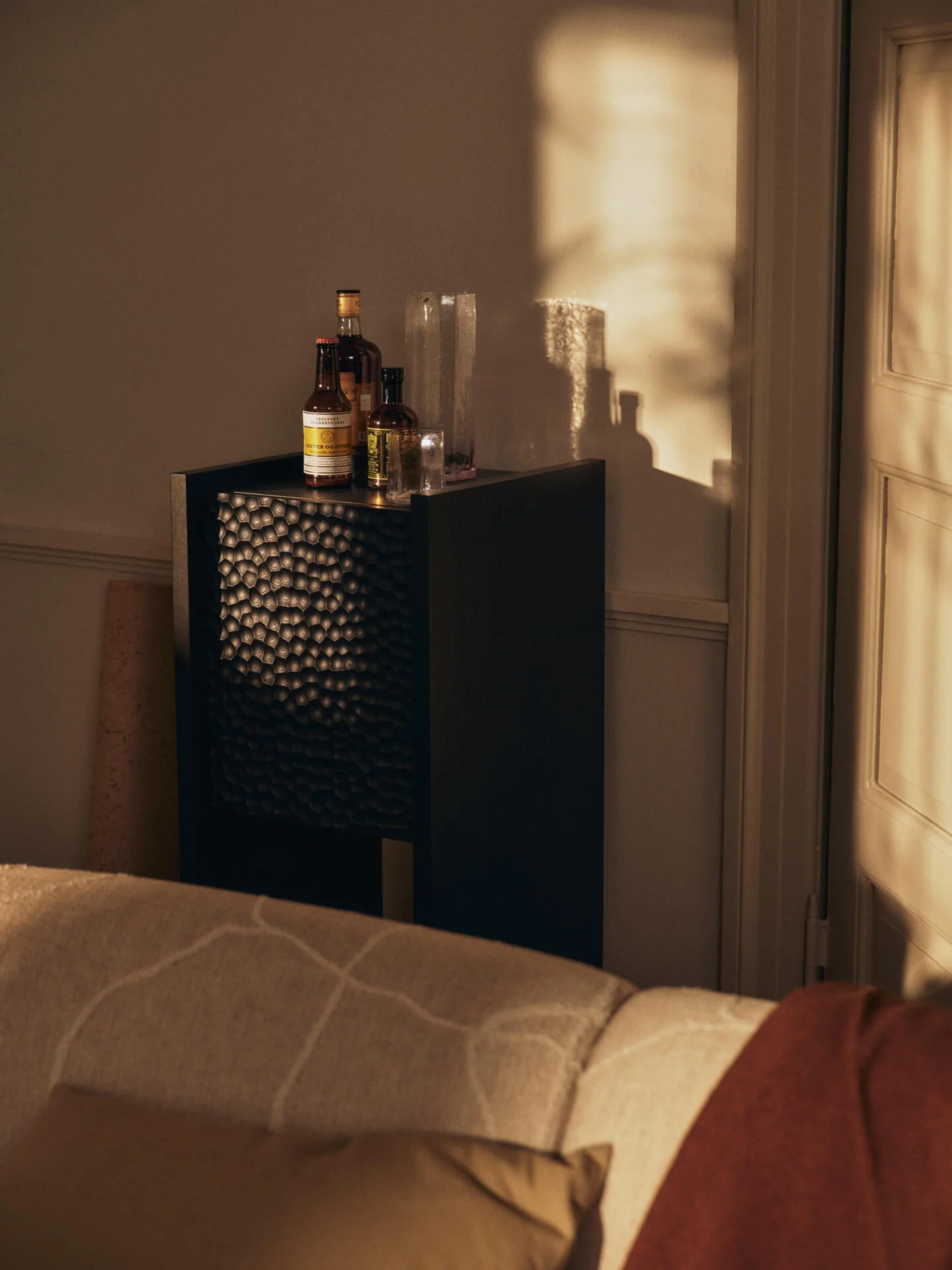 Scarni Pedestal Cabinet - Dark Stained Ash - Image 2